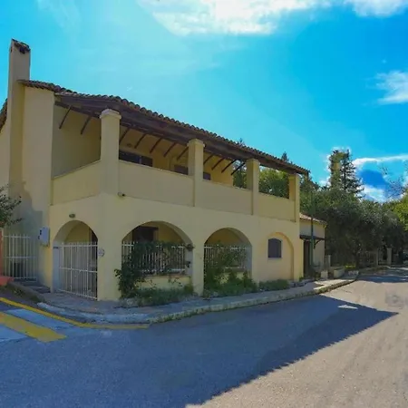 Вилла Secret Garden House - Private Garden With Pool Ахарави