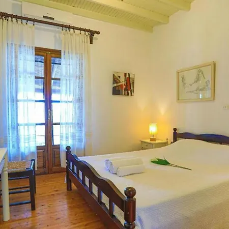 Вилла Secret Garden House - Private Garden With Pool *