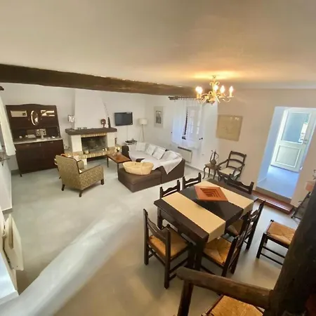 Вилла Secret Garden House - Private Garden With Pool Ахарави