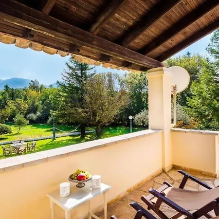 Вилла Secret Garden House - Private Garden With Pool
